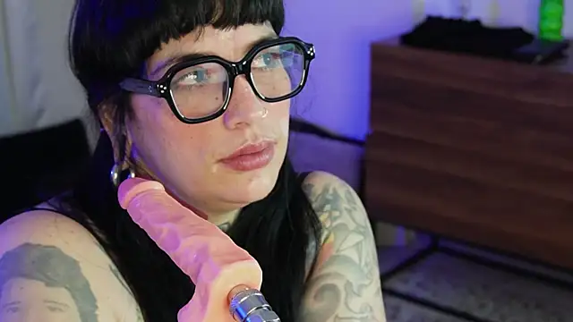 VampGirl1 online show from June 24, 2026, 4:17 pm