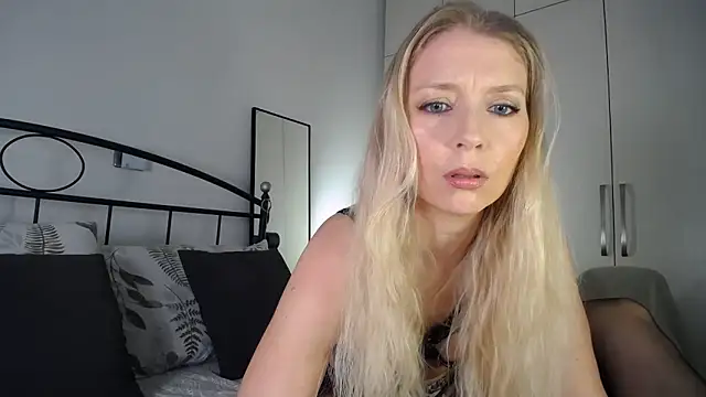 Miki87 online show from June 8, 2026, 8:42 pm
