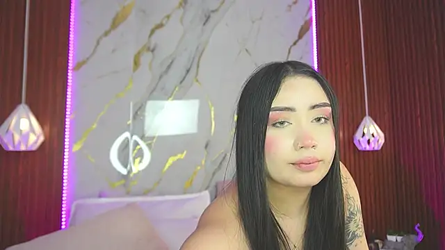Snapshot of haylie_ chatting on December 18, 2024, 7:47 am haylie  online show from December 18, 2024, 7:47 am