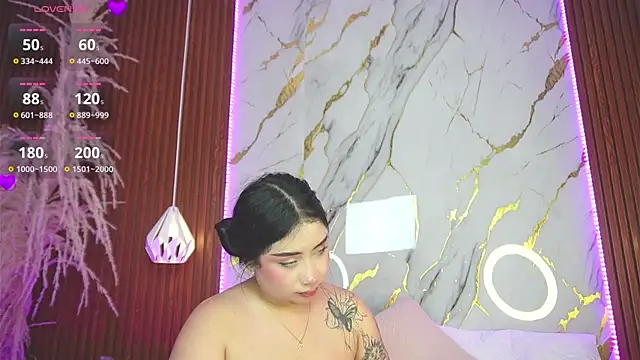 Snapshot of haylie_ chatting on January 19, 2025, 2:25 am haylie  online show from January 19, 2025, 2:25 am