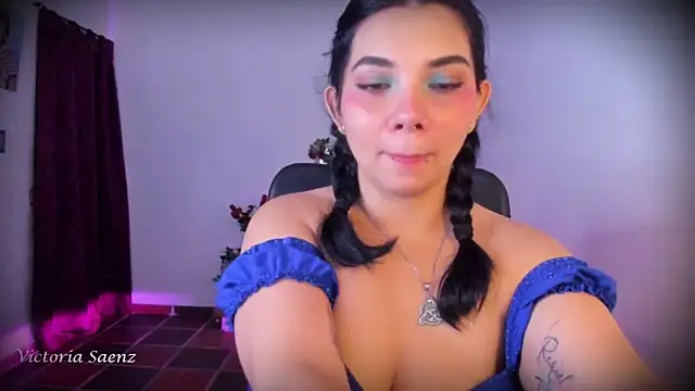 victoriaasaenz  online show from April 2, 2026, 12:52 am