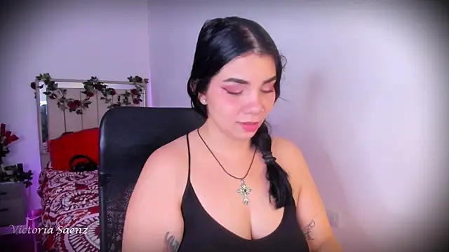 victoriaasaenz  online show from April 10, 2026, 12:38 am