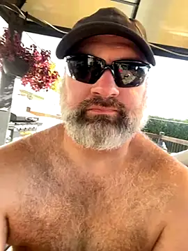 fat cock 4 you online show from October 3, 2025, 3:42 pm