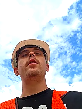 Snapshot of stonerkid578 chatting on October 9, 2025, 3:32 pm stonerkid578 online show from October 9, 2025, 3:32 pm