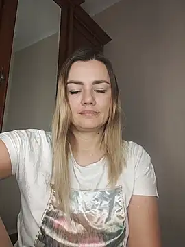 KrissSexi online show from December 1, 2025, 4:50 am