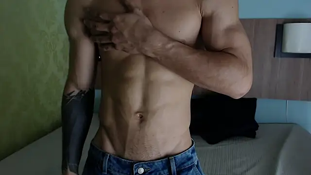 AlbertBernal69 online show from February 8, 2025, 6:01 am