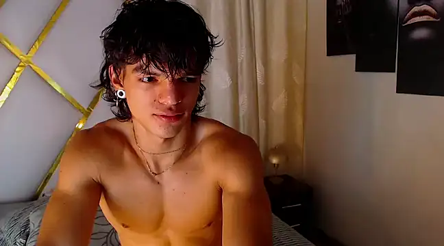 AlbertBernal69 online show from February 11, 2025, 8:58 am