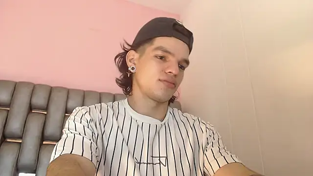 AlbertBernal69 online show from March 6, 2025, 2:30 am