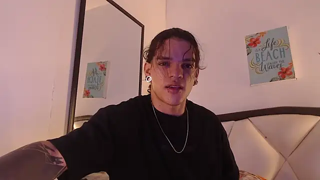 AlbertBernal69 online show from November 20, 2025, 2:23 am