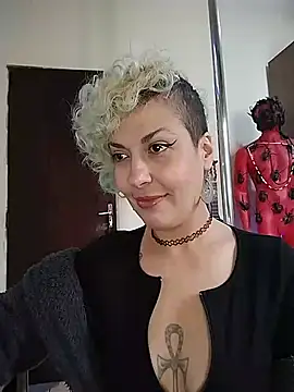 MariLouM online show from July 8, 2026, 5:17 pm