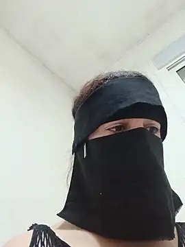 Snapshot of KHALIJIA-ARABIA-couple chatting on May 10, 2026, 10:15 pm KHALIJIA-ARABIA-couple online show from May 10, 2026, 10:15 pm