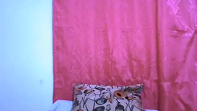 Snapshot of ChiaraFioree chatting on July 10, 2026, 7:27 pm ChiaraFioree online show from July 10, 2026, 7:27 pm