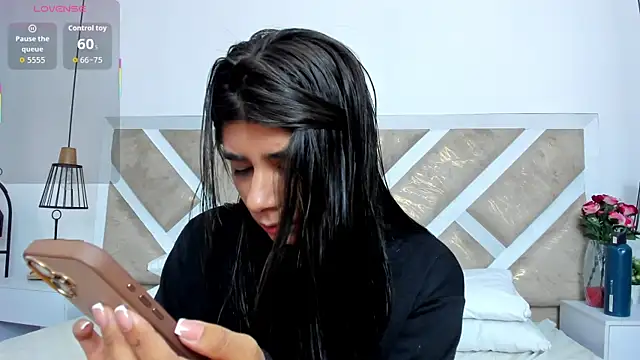 Snapshot of ZiaCalifa chatting on February 12, 2026, 12:00 pm ZiaCalifa online show from February 12, 2026, 12:00 pm