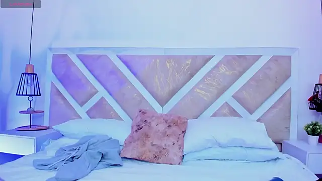 Snapshot of ZiaCalifa chatting on February 22, 2026, 12:15 pm ZiaCalifa online show from February 22, 2026, 12:15 pm