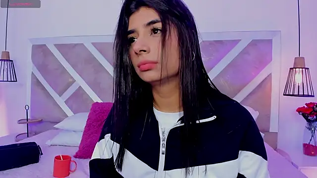 ZiaCalifa online show from April 16, 2026, 11:44 am