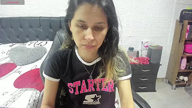 Snapshot of lauren_ashlee chatting on January 6, 2025, 2:25 pm lauren ashlee online show from January 6, 2025, 2:25 pm