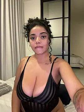 Mariecurl online show from February 16, 2025, 3:26 am