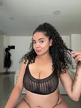 Mariecurl online show from March 7, 2026, 6:05 pm