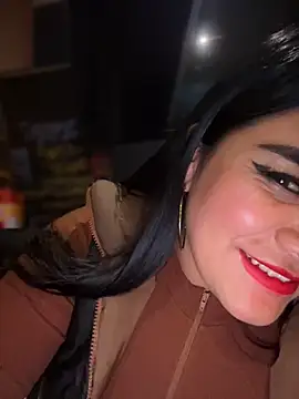 Snapshot of Insane_Issa chatting on December 7, 2024, 11:01 pm Insane Issa online show from December 7, 2024, 11:01 pm