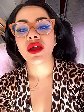 Snapshot of Insane_Issa chatting on February 1, 2025, 8:26 pm Insane Issa online show from February 1, 2025, 8:26 pm