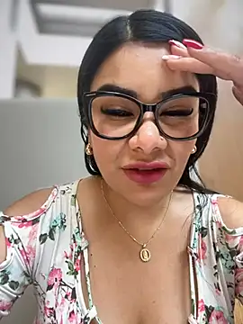 Snapshot of Insane_Issa chatting on March 18, 2025, 6:48 pm Insane Issa online show from March 18, 2025, 6:48 pm