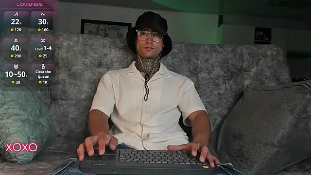 Snapshot of Mark_Kamper chatting on December 13, 2025, 11:21 pm Mark Kamper online show from December 13, 2025, 11:21 pm