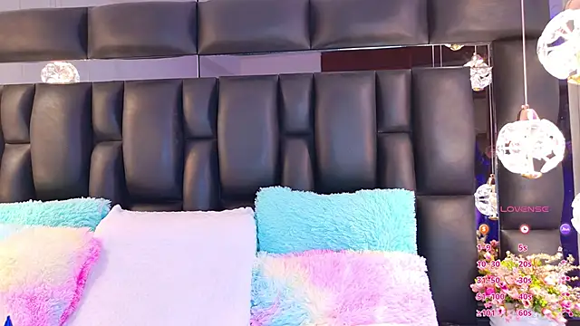 NathaxaLeans online show from March 21, 2025, 11:44 am