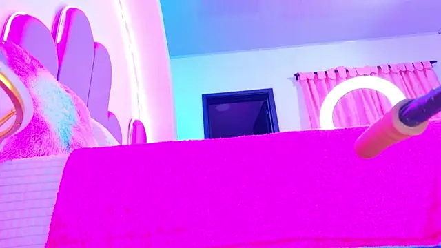 NathaxaLeans online show from April 14, 2026, 12:00 pm