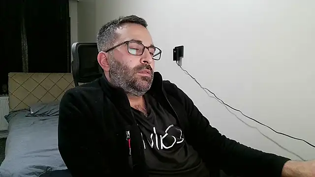 tgltplsr online show from December 3, 2025, 8:40 pm