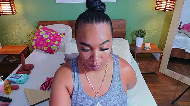 Snapshot of dannaahbrown chatting on June 16, 2026, 6:43 pm dannaahbrown online show from June 16, 2026, 6:43 pm