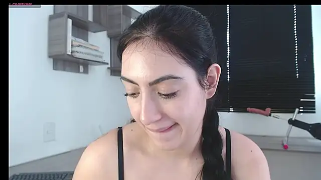 MIYESSI online show from February 26, 2025, 8:11 pm