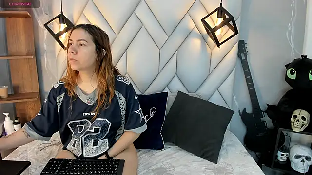 SakuraLee  online show from February 18, 2025, 1:33 pm