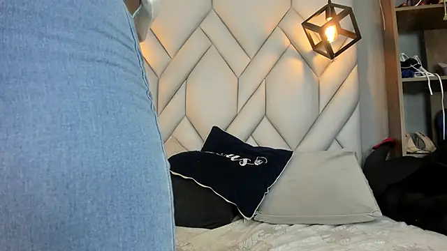 SakuraLee  online show from March 18, 2025, 7:53 pm