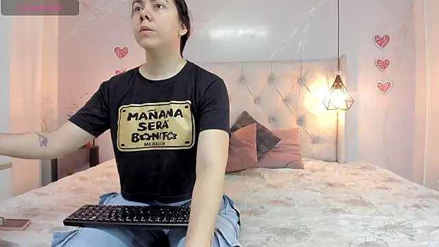 SakuraLee  online show from April 13, 2026, 12:54 pm