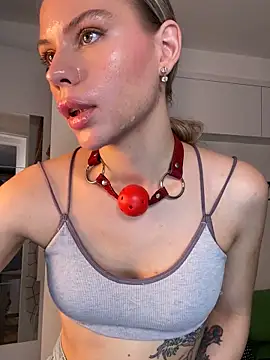 Snapshot of KittyKatyDream chatting on November 19, 2025, 3:01 pm KittyKatyDream online show from November 19, 2025, 3:01 pm