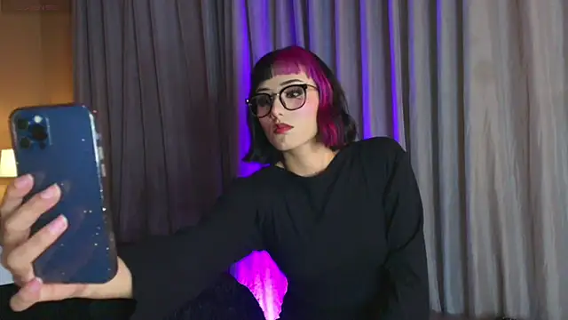Snapshot of tati_cardenas chatting on March 4, 2025, 7:30 am tati cardenas online show from March 4, 2025, 7:30 am