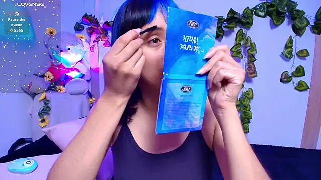 tati cardenas online show from December 20, 2025, 5:03 am