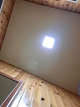 juuuaniii online show from April 2, 2026, 6:16 pm