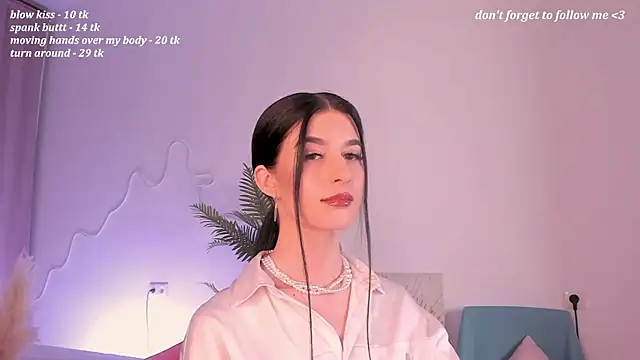 Snapshot of LauraCoy chatting on August 7, 2026, 8:55 pm LauraCoy online show from August 7, 2026, 8:55 pm
