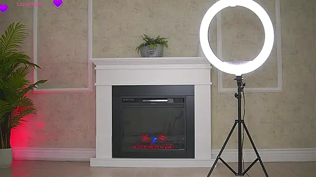 Abbela White online show from November 18, 2025, 6:18 am