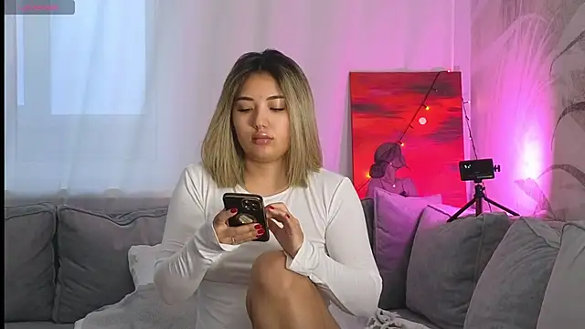 lily  foster online show from January 14, 2025, 6:56 am