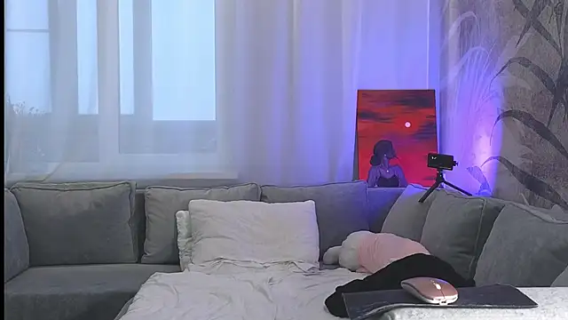 lily  foster online show from February 14, 2025, 2:23 pm