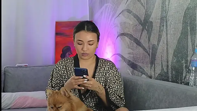 lily  foster online show from March 4, 2025, 8:13 am