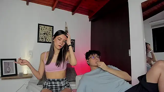 charlottte queen online show from March 25, 2026, 2:06 am