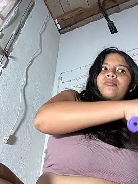 moncerrat luna online show from March 7, 2026, 7:55 pm