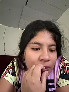 moncerrat luna online show from July 15, 2026, 9:20 pm