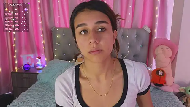 Emiily Scott1 online show from January 24, 2025, 3:02 pm