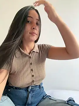 Snapshot of Sophie__Foxxx chatting on January 5, 2026, 9:40 pm Sophie Foxxx online show from January 5, 2026, 9:40 pm