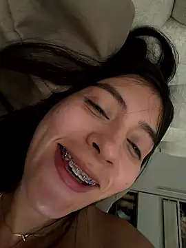 Snapshot of Sophie__Foxxx chatting on January 8, 2026, 6:43 pm Sophie Foxxx online show from January 8, 2026, 6:43 pm