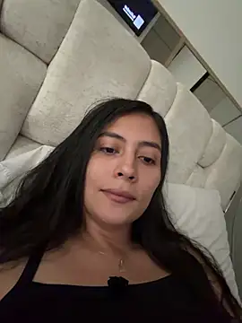 Snapshot of Sophie__Foxxx chatting on February 11, 2026, 12:32 pm Sophie Foxxx online show from February 11, 2026, 12:32 pm